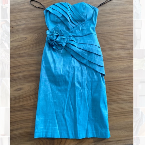 Strapless formal dress - Picture 2 of 7